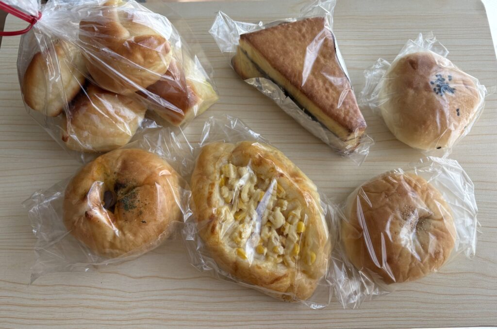 ニューメルヘンのパンを買ってきました